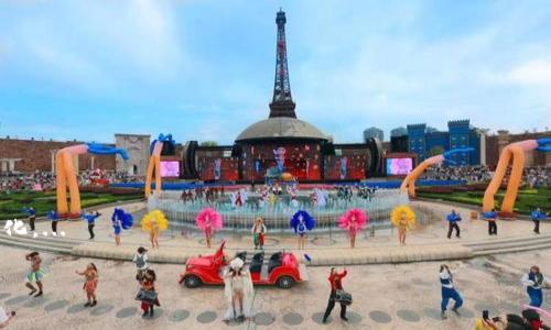    代币与加密货币的关系及其应用解读  / 
 guanjianci  加密货币, 代币, 区块链  /guanjianci 

在讨论代币和加密货币的关系之前，我们首先需要理解它们各自的定义和功能。随着区块链技术的发展，加密货币（Cryptocurrency）和代币（Token）逐渐成为了数字资产领域的重要组成部分。虽然这两个术语在许多场合下是可以互换使用的，但它们实际上有着不同的特征和功能。

一、加密货币的定义与特征
加密货币是一种基于区块链技术的数字货币，具有去中心化、匿名性、安全性和透明性等特点。比特币（Bitcoin）作为最早的加密货币，曾经是市场的先锋，如今依然是最具影响力的加密货币之一。加密货币通常用作价值的传递工具，适用于在线支付和跨境转账等场景。

加密货币主要是为了替代传统货币，它们不是通过政府或央行发行的，而是通过一种名为“挖矿”的过程来产生。这种去中心化的特性使得加密货币在一定程度上免于政府监管和货币贬值等风险。

二、代币的定义与功能
与加密货币不同，代币通常是基于某种区块链平台（例如以太坊）的区块链项目所创建的数字资产。代币不仅可以用作价值转移的工具，还是一种产品或者服务的代表，因为它们可以编程和集成多种功能。

代币的分类多样，主要可以分为以下几种类型：

ul
  listrong公益型代币（Utility Token）：/strong用于购买网络服务或产品的代币。/li
  listrong证券型代币（Security Token）：/strong代表持有某项资产或者权益（如股权或债务）的代币。/li
  listrong稳定币（Stablecoin）：/strong与法定货币或其他资产挂钩的代币，旨在减少波动性。/li
/ul

三、代币和加密货币的区别
虽然代币和加密货币都建立在区块链技术之上，但它们有着根本的区别。最重要的区别在于发行方式和功能：

1. **发行方式**：加密货币通常独立运行，具有自己的区块链，而代币则依赖于现有的区块链协议（如以太坊）进行发行。
   
2. **功能目的**：加密货币主要用于价值传递，而代币则有着更多的多样性，如作为某种权益的代表或用于访问特定服务。

理解了代币与加密货币的区别，接下来我们需要探讨它们的应用。

四、代币与加密货币的应用场景
在当前的数字经济中，代币和加密货币都找到了广泛的应用场景。其中一些关键应用包括：

ul
  listrong金融交易：/strong加密货币作为一种新的投资方式，吸引了大量投机者和投资者。许多投资者通过购买和持有比特币、以太坊等数字货币来投资。/li
  listrong智能合约：/strong代币通常与智能合约结合，使其具有更加灵活和多样化的功能，包括协作、融资、交易等。/li
  listrongICO（初始代币发行）：/strong项目通过代币为初期资金进行募资，成为区块链领域的一种新的融资方式。/li
  listrong游戏和虚拟世界：/strong在许多游戏和虚拟世界中，代币被用作游戏资产，玩家可以用代币购买道具、皮肤等。/li
/ul

五、未来展望
代币和加密货币在技术的迅速迭代与创新推动下，未来将迎来更广阔的发展空间。随着监管政策的逐步明确，市场也将越加规范。同时，随着区块链技术的成熟，越来越多的应用场景将出现，从而推动此领域的进一步发展。

可能的相关问题及详细解答

1. 加密货币和代币对投资有什么影响？
投资者在选择加密货币或代币时，需要考虑多种因素，这些因素直接影响投资决策和风险评估。...

2. 如何辨别代币的合法性？
识别代币的合法性是保护投资者权益的关键。投资者需要关注项目团队背景、白皮书、社区口碑等方面。...

3. 加密货币的市场走势受哪些因素影响？
加密货币的市场表现常常受到多种国际经济、政策及技术发展动态的影响，因此理解这些因素是非常重要的。...

4. 代币的实际应用场景有哪些？
代币在不同行业和领域中都有实际应用，它们的灵活性使得项目开发者能够更好地满足用户需求。...

5. 加密货币和代币的未来发展趋势如何？
未来，随着技术的进步和市场的成熟，加密货币和代币的应用领域和商业模式将不断创新，投资者的关注点也将随之变化。...

以上内容只是对代币和加密货币的引入部分，对于后续的详细讨论和分析，将在每个问题的考察中逐步展开。
